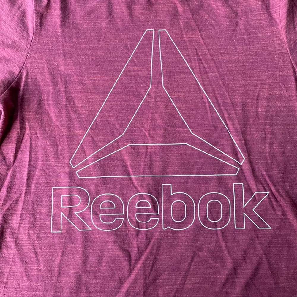 Reebok tshirt - Picture 2 of 7